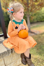Load image into Gallery viewer, Pumpkin Chic
